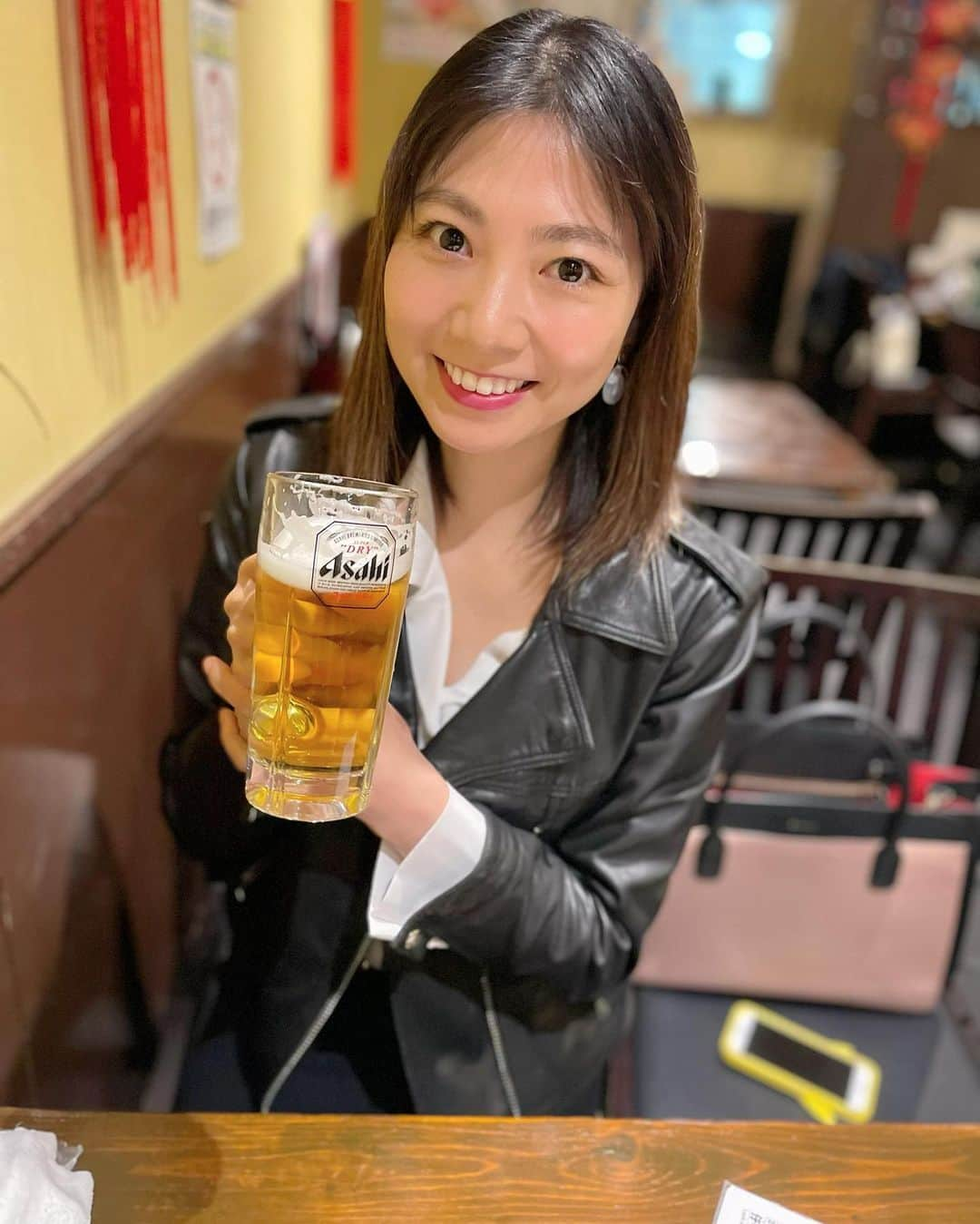 原アンナのインスタグラム：「久しぶりの #毎日ビール  #アサヒスーパードライ がどーしても飲みたくて検索して来てみた🍺♡  #笑うと顔が丸くなると言われた #笑わなくても丸いわ」