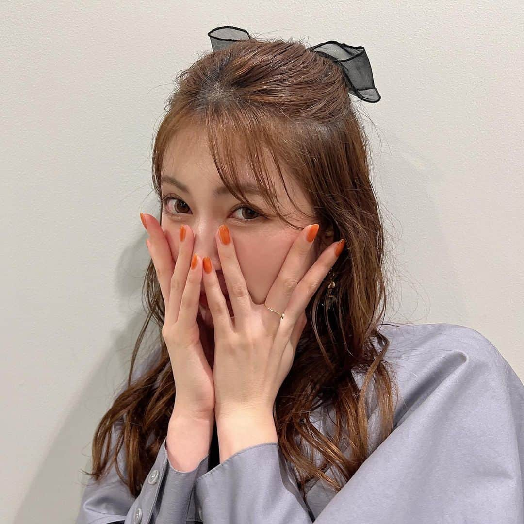 吉田朱里さんのインスタグラム写真 - (吉田朱里Instagram)「最近のお衣装とヘアアレンジ💘 どれが好きー？💖💖💖 ヘアアレンジはNMB48時代からのメイクさんだから、色んなヘアアレンジしてくれるー🫣💖さすが！ #fashion #ootd #make #ヘアアレンジ」5月4日 22時18分 - _yoshida_akari