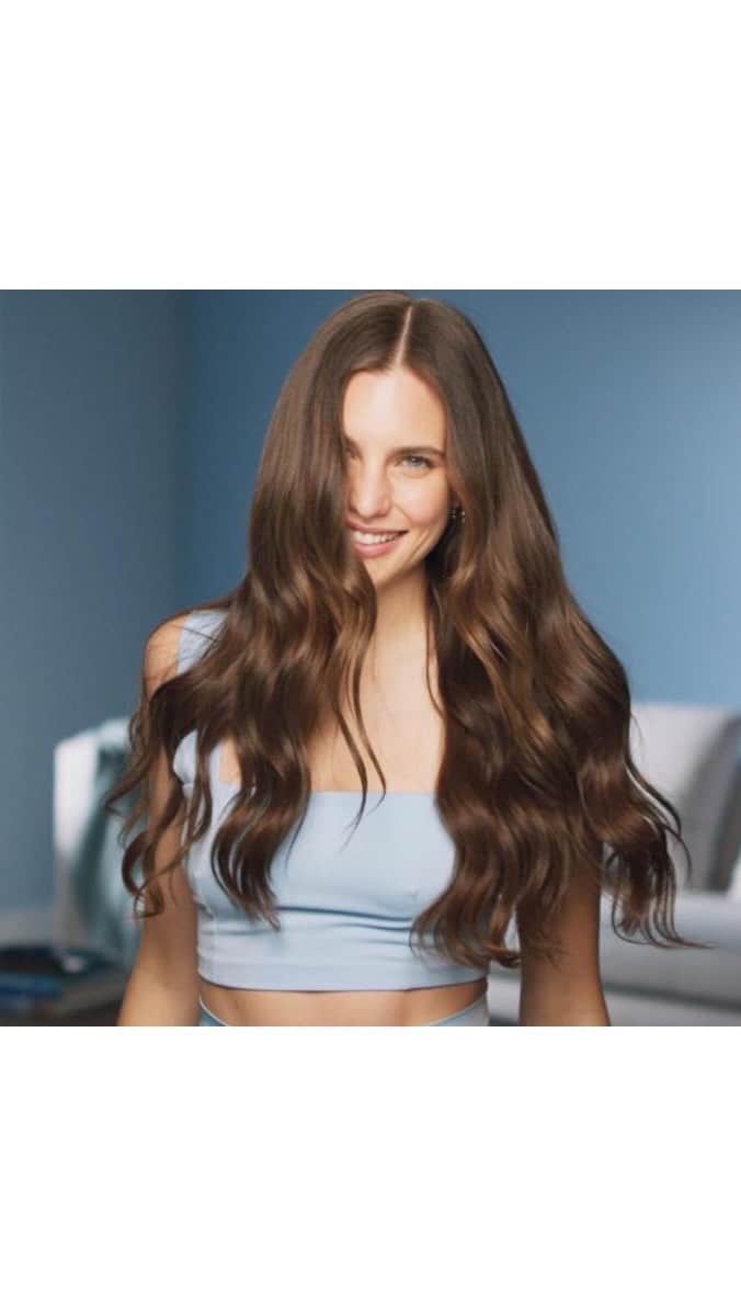 Macarena Achagaのインスタグラム：「Un sueño más cumplido 🦋 so happy to be la nueva cara de @headandshouldersla 💙💙💙  #Cabezaencalma  #Cabezaenalto  #publicidad」