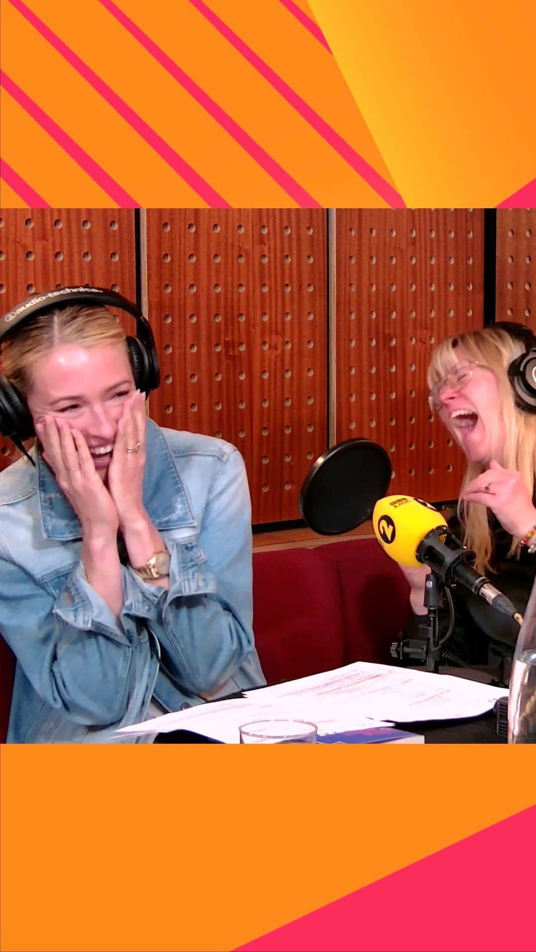 のインスタグラム：「Alright now you just simply have to hear @DriverMinnie’s…I mean Mariah’s…unbelievable encounter with #StevieWonder 😂😅 Check out the entire hysterical chat on this week’s episode of #FWBF at the link in my bio lovelies xxxx  @AddiePray @Edibow @BBCSounds @BBCRadio2」