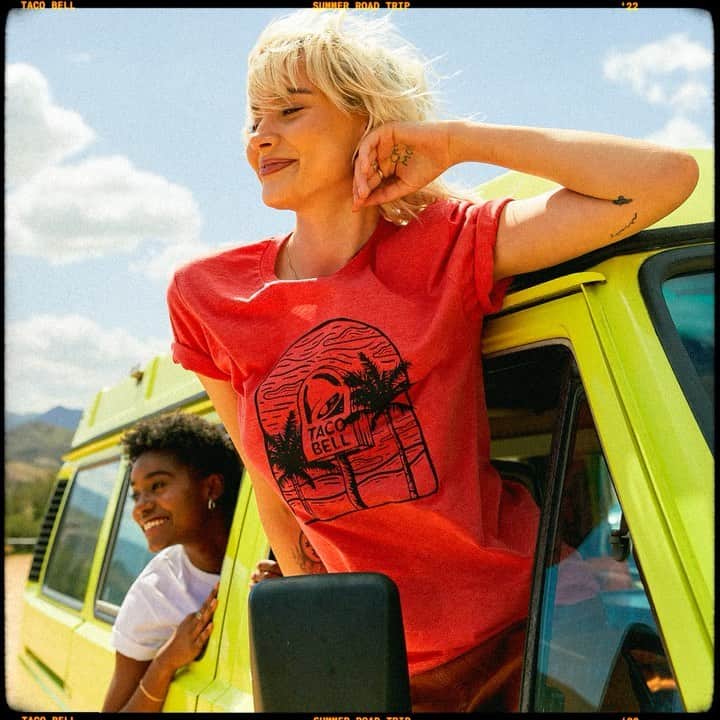 Taco Bellのインスタグラム：「Road trip anyone?」