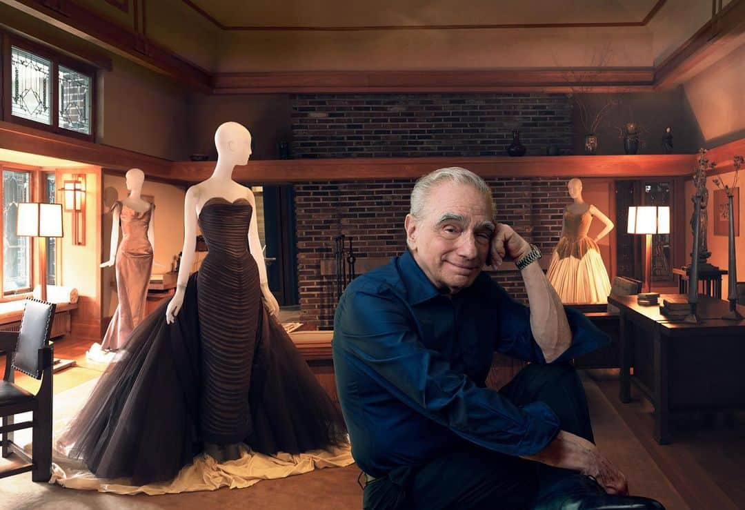 マーティン・スコセッシさんのインスタグラム写真 - (マーティン・スコセッシInstagram)「For certain films and filmmakers, architecture becomes a central element, something close to a character.  And Charles James dresses? They’re architecture.   Taken for In America: An Anthology of Fashion  // @annieleibovitz for @voguemagazine //  Photographer:  Annie Leibovitz //  @annieleibovitz  Fashion editor: Jorden Bickham // @jordenbickham」5月5日 6時44分 - martinscorsese_