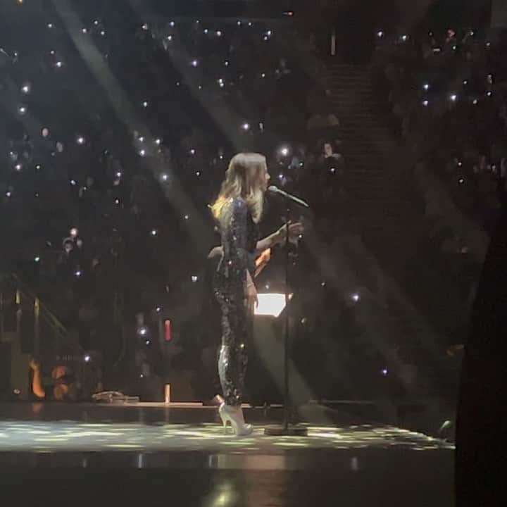 コニー・タルボットのインスタグラム：「Was a pleasure to sing at the @theo2london as a guest for the @yvconcerts tour. Feels like home. So grateful to be on stage again🤍」