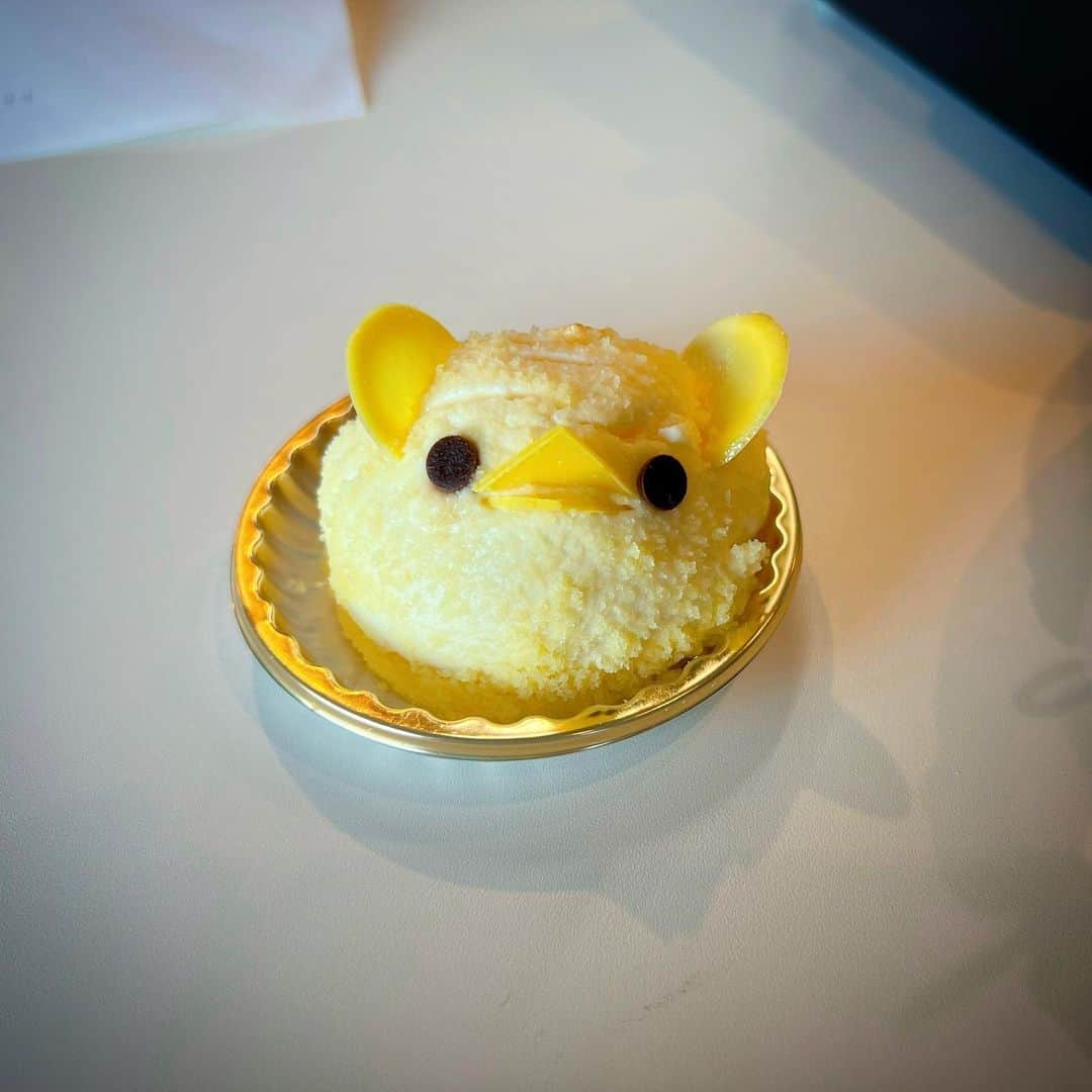 ケン・ロイドのインスタグラム：「Smack my Piyotch up.」
