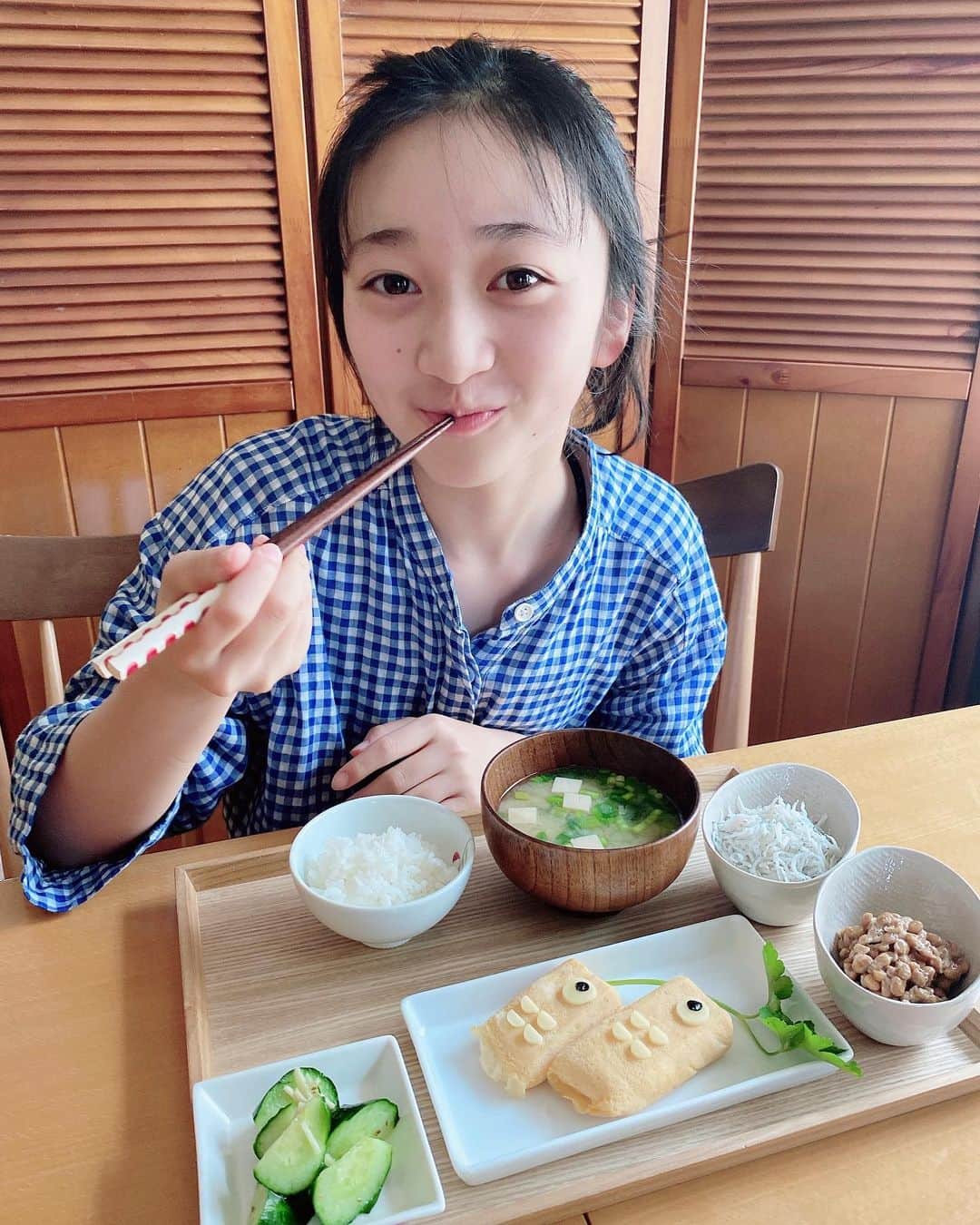 横溝菜帆のインスタグラム：「🎏  ゴールデンウィーク 皆さんはいかがお過ごしですか？  今日の朝食は、 母が作った鯉のぼりの卵焼き 🎏 我が家は甘い卵焼きです🥚  可愛くておいしい☺️  #こどもの日 #鯉のぼり #卵焼き #横溝菜帆」