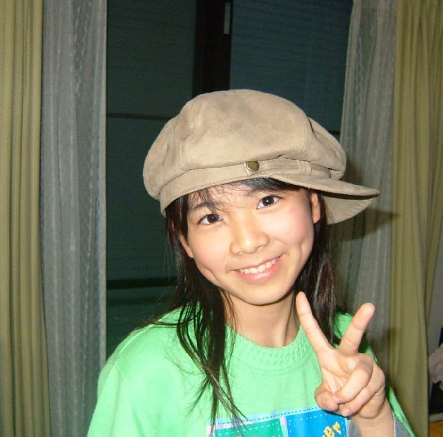 西村歩乃果のインスタグラム：「こどもの日🧚🏻‍♂️🌿 みなさんGW楽しんでますか？  私はこの頃、 ペット屋さんになりたかったです。笑」