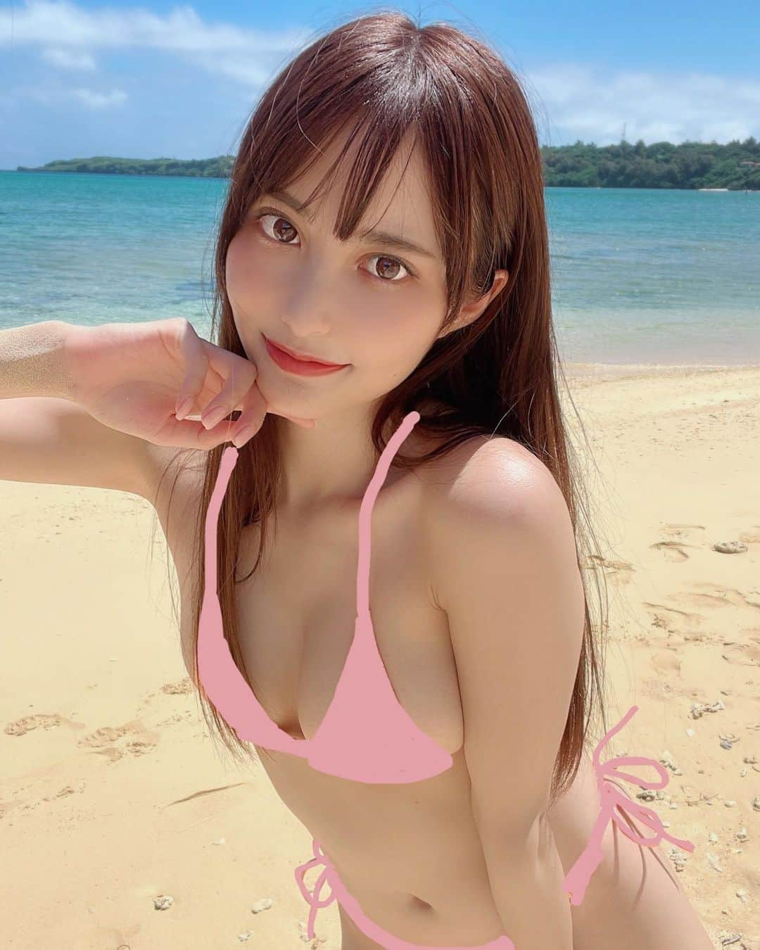 花咲れあさんのインスタグラム写真 - (花咲れあInstagram)「海🏖🐠☀️ . 未公開なので塗りつぶし〜🖍 . チェキ販売中♡明日までです!✨ . #グラビア #gravure #モデル #model #모델 #그라비아 #日本的 #性感內衣 #性感 #内衣 #奶 #外拍 #外拍模特兒 #sexy #性感 #性感美女 #性感尤物 #海 #沖縄 #花咲れあ #れあたん」5月5日 14時03分 - h_rea_0503