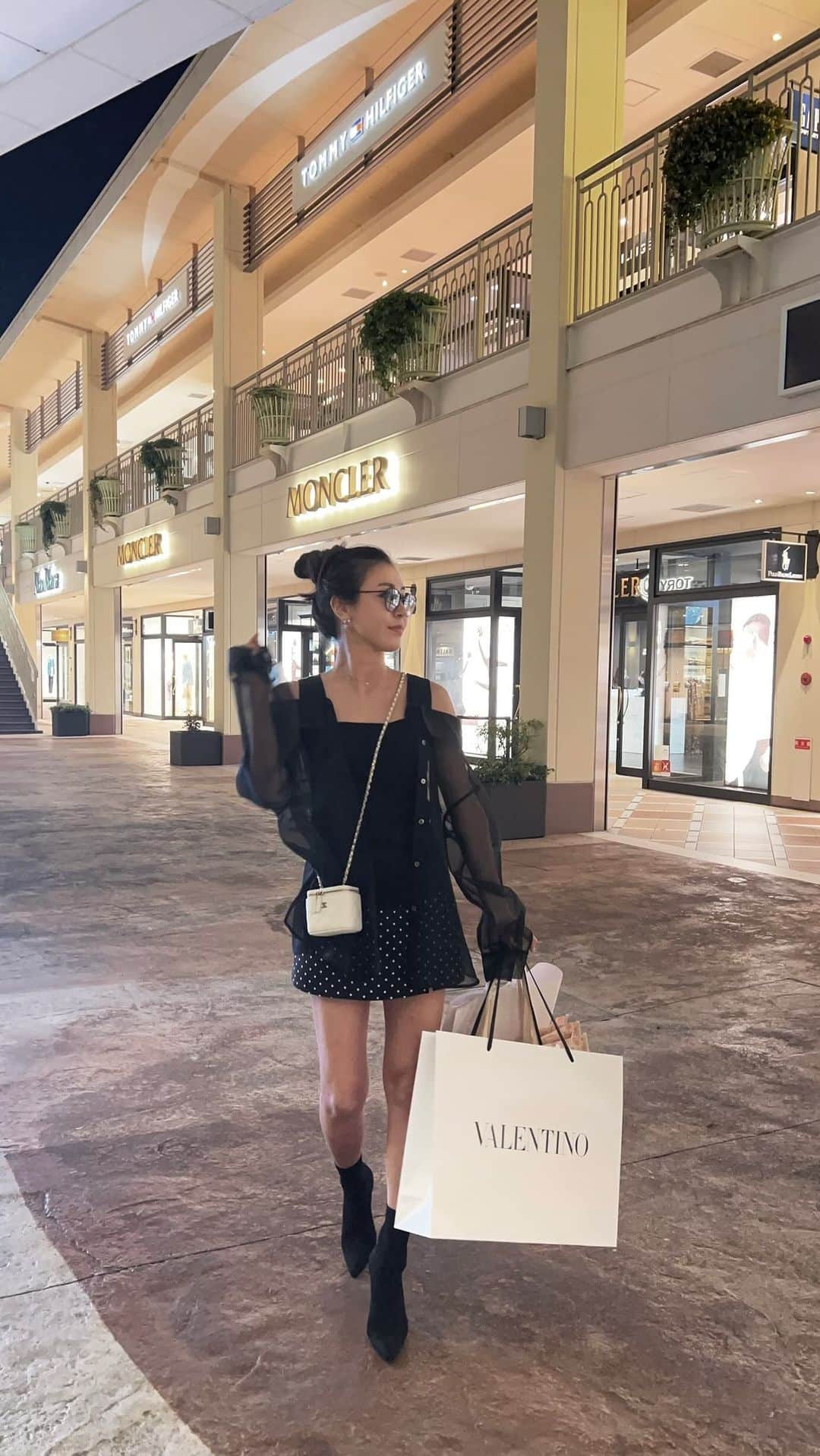 のインスタグラム：「☆  shopping  #ootd#shopping」