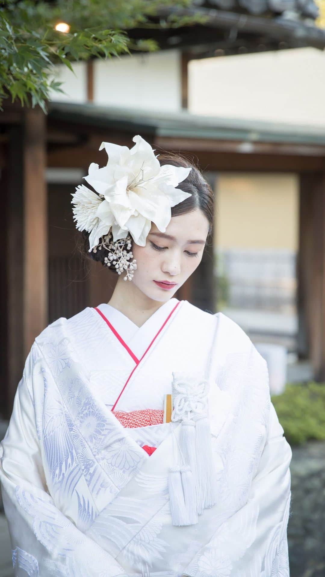 のインスタグラム：「. 徳川園×和装  他のお写真やウェディングレポートは 下のアカウントより⇩ ▶︎徳川園ウェディング @tokugawaen_wedding ▶︎徳川園ウェディングレポート @tokugawaen_wedding_report  #徳川園花嫁 #徳川園花嫁レポ #ガーデンレストラン徳川園」