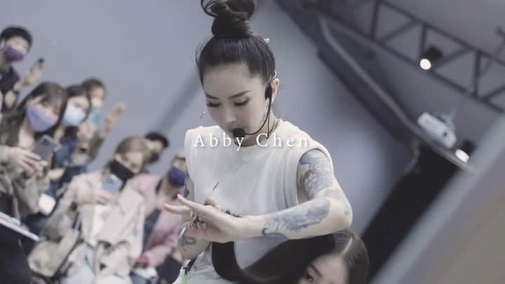 Abby Chenのインスタグラム：「你們的參與都是我人生精彩回憶！ C+商業系統 氛圍感燙髮」