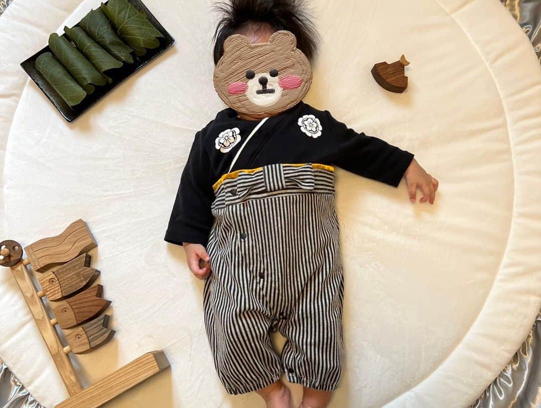 高橋麻美さんのインスタグラム写真 - (高橋麻美Instagram)「． ． 初節句🎏  #子どもの日#兜#鯉のぼり#初節句 #baby#きゃわ#笑顔」5月5日 22時16分 - charmy421