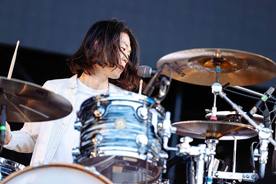 のインスタグラム：「2022.05.04 JAPAN JAM 2022 ありがとうございました！  #セトリ 1.再生 2.ユースレスマシン 3.銀河高速 4.プロポーズ 5.COLORS 6.ワールドイズマイン 7.ギター 8.BGMになるなよ  photo by 上山陽介  #JJ2022 #japanjam #ジャパンジャム #ハンブレッダーズ #ハンブレ #drum #drums #drummer #dw #dwdrums」
