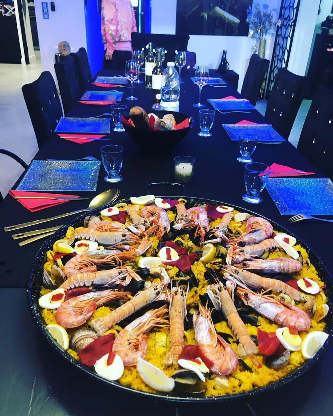 フィリップ・メクセスさんのインスタグラム写真 - (フィリップ・メクセスInstagram)「Paella party 😜 🥘」5月5日 23時23分 - philippemex5