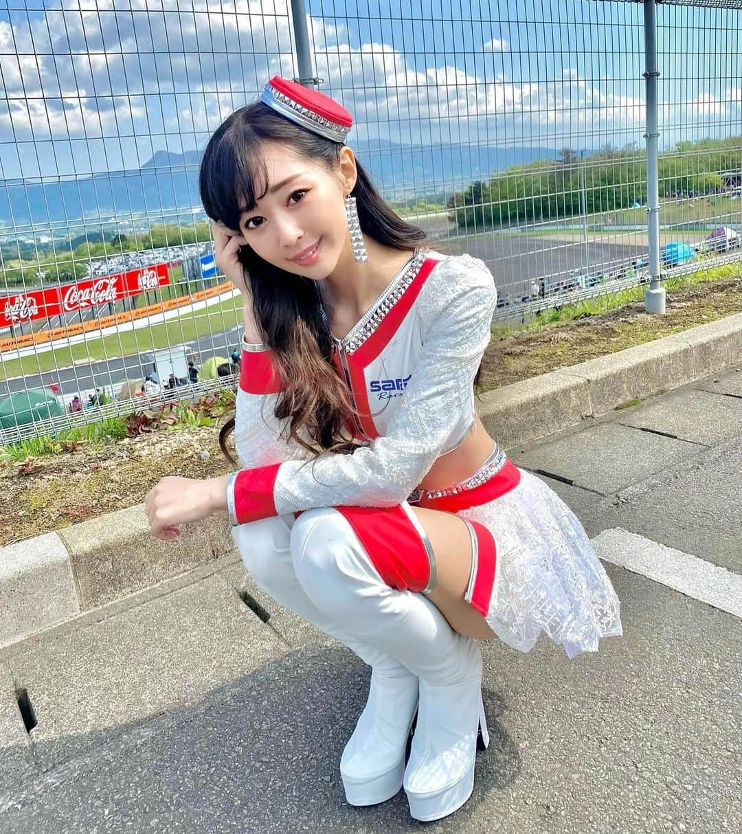 林紗久羅さんのインスタグラム写真 - (林紗久羅Instagram)「. . . . SUPER GT Rd.2富士戦の ブログを更新しました🫡❤️ . 是非、ストーリーから読んでください✨ . おやすみなさい😘 . . . #2022SARDイメージガール #sardイメージガール #SARD #denso #kobelco #racequeen #レースクイーン #tgrteamsard #デンソー #qrコード」5月5日 23時33分 - sa1210ku