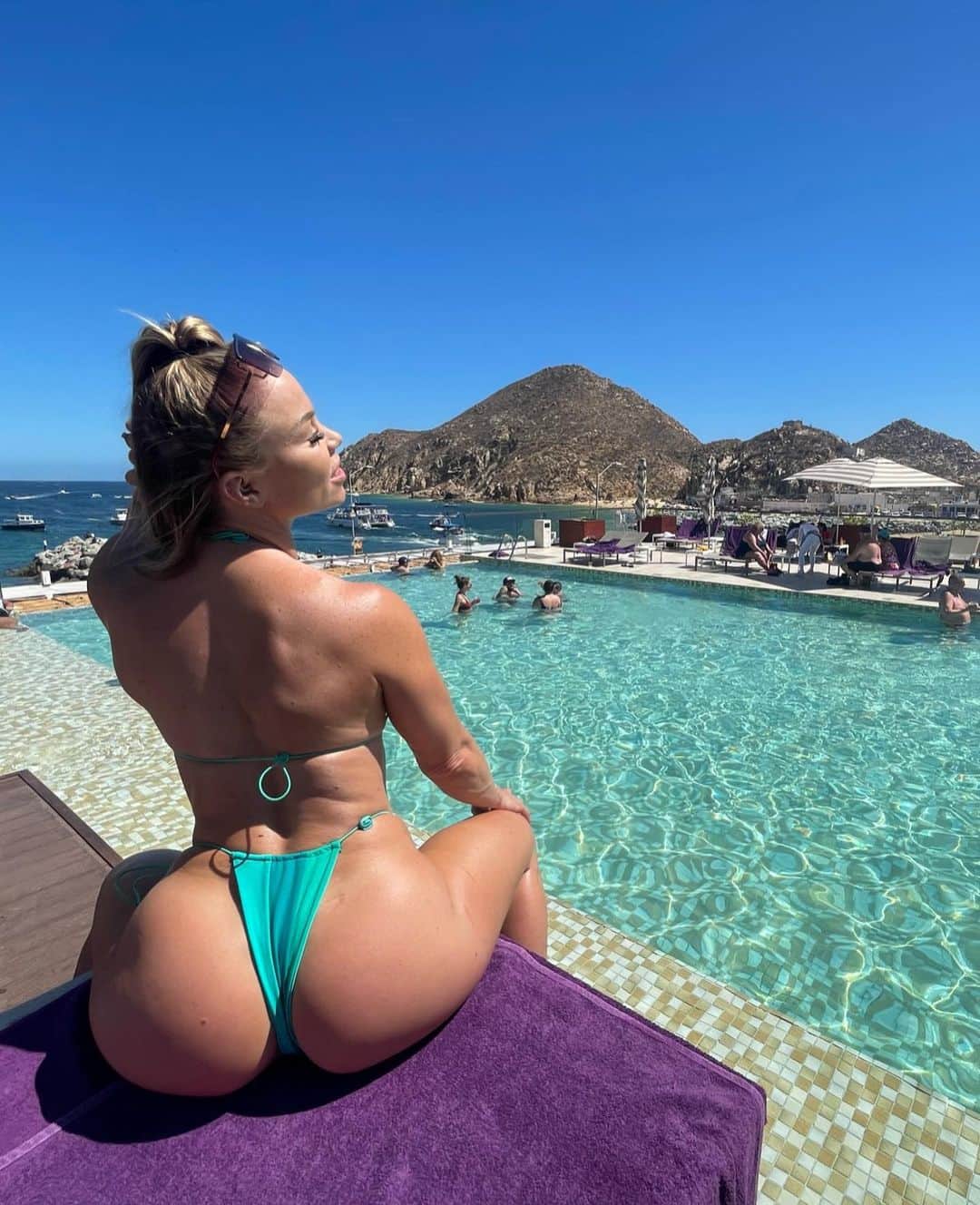 Lauren Drain Kaganのインスタグラム：「@breathlesscabo If at first you think “this is not good,” then maybe you need to change your perspective. Life is all about perspective and finding the good in what surrounds you and how you react to what’s in your path. Real 💖 recognizes real 💖. Much love to you all. Swipe to see angles I didn’t like as much and how simply moving my frame of reference did me good✌🏽」