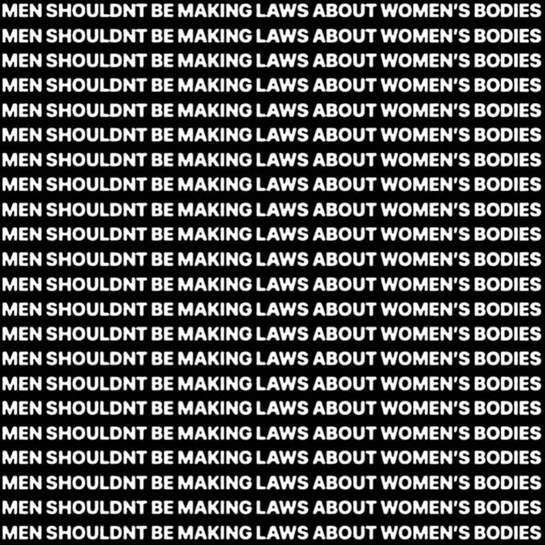 ローラのインスタグラム：「Men shouldn’t be making laws about women’s body!!  Let’s think together ✨🙏🤍  女性の身体に関係する法律は、男性だけが決めていくのではなくて、女性と男性で一緒に考えていきたいな！」