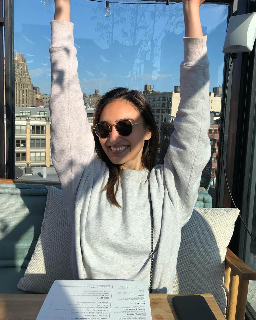 長谷川潤のインスタグラム：「Memories of pre-covid New York..Ugh, so ready to start traveling again!  I dream of being immersed in the forests of Bhutan. What’s your ideal travel location?  コロナ前のニューヨーク。そろそろ旅に出たいな〜。私はブータンの森に囲まれたい🥹🌿みんなは？どこに一番行きたい？」