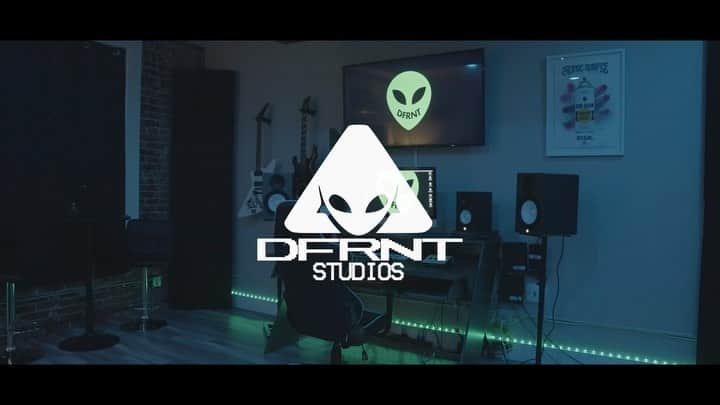ダショーン・ジョーダンのインスタグラム：「Coming soon, New studio & New music!  Dream come true!! Stoked to be apart of something amazing with amazing people! 👽  @dfrntstudiosla  🎥 @r1chk1dsonly」