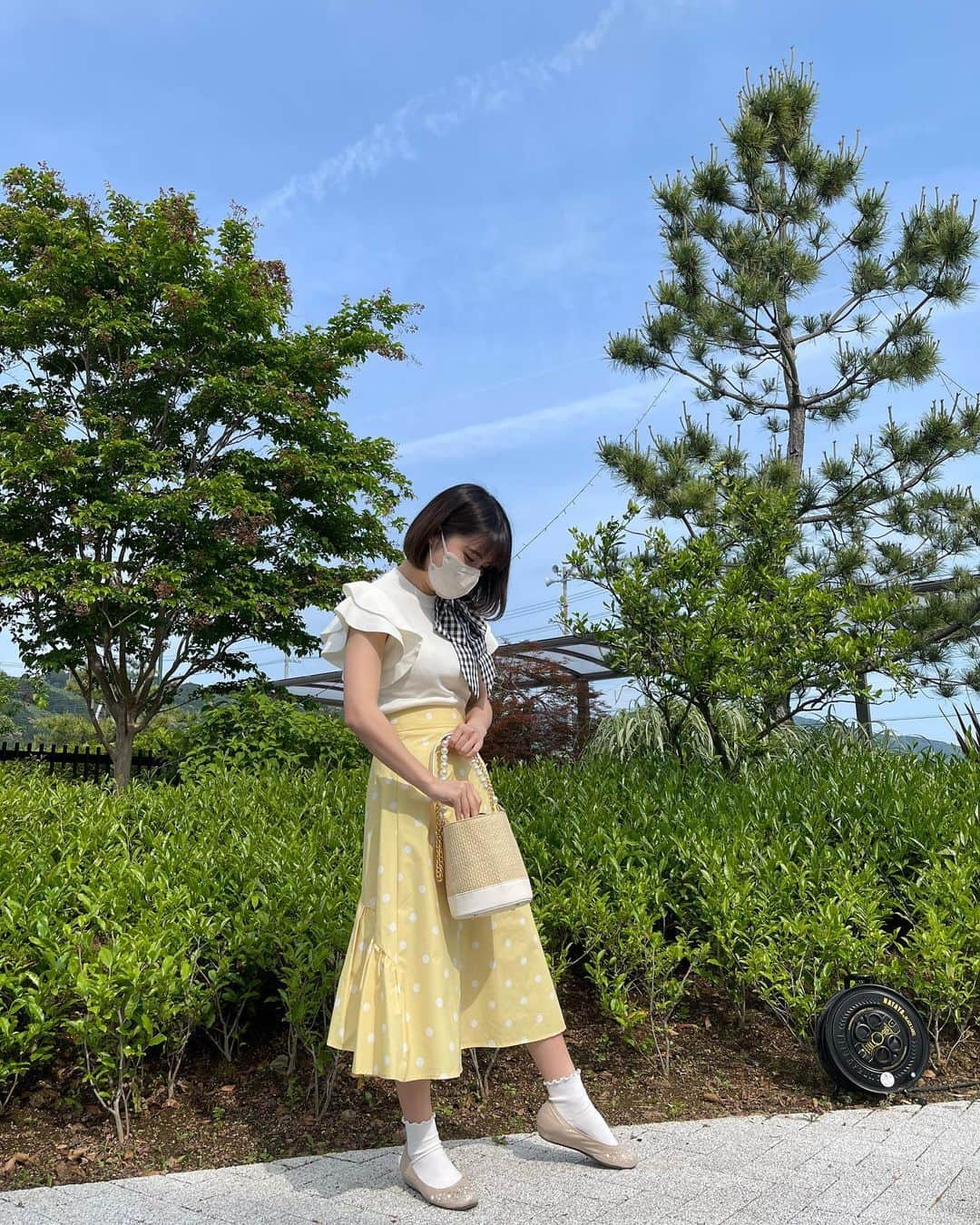 ゆりさんのインスタグラム写真 - (ゆりInstagram)「春🌷🐝…  #静岡 #アイドル #ロザリオクロス #私服 #春服 #31sonsdemode #トランテアンソンドゥモード #KADODE」5月6日 21時15分 - yuri_rosario_c