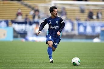 堤俊輔さんのインスタグラム写真 - (堤俊輔Instagram)「みーもさん 無口で黙々とプレーをする。 優しくて思いやりのある先輩。 一緒にプレーしたのは1年間だったけど、凄く良い経験でした。 みーもありがとう！  心よりご冥福をお祈りします。  #ミーモ　 #宮本卓也　 #ありがとう　 #アビスパ福岡　 #サッカー」5月6日 16時13分 - shunsuketsutsumi.19