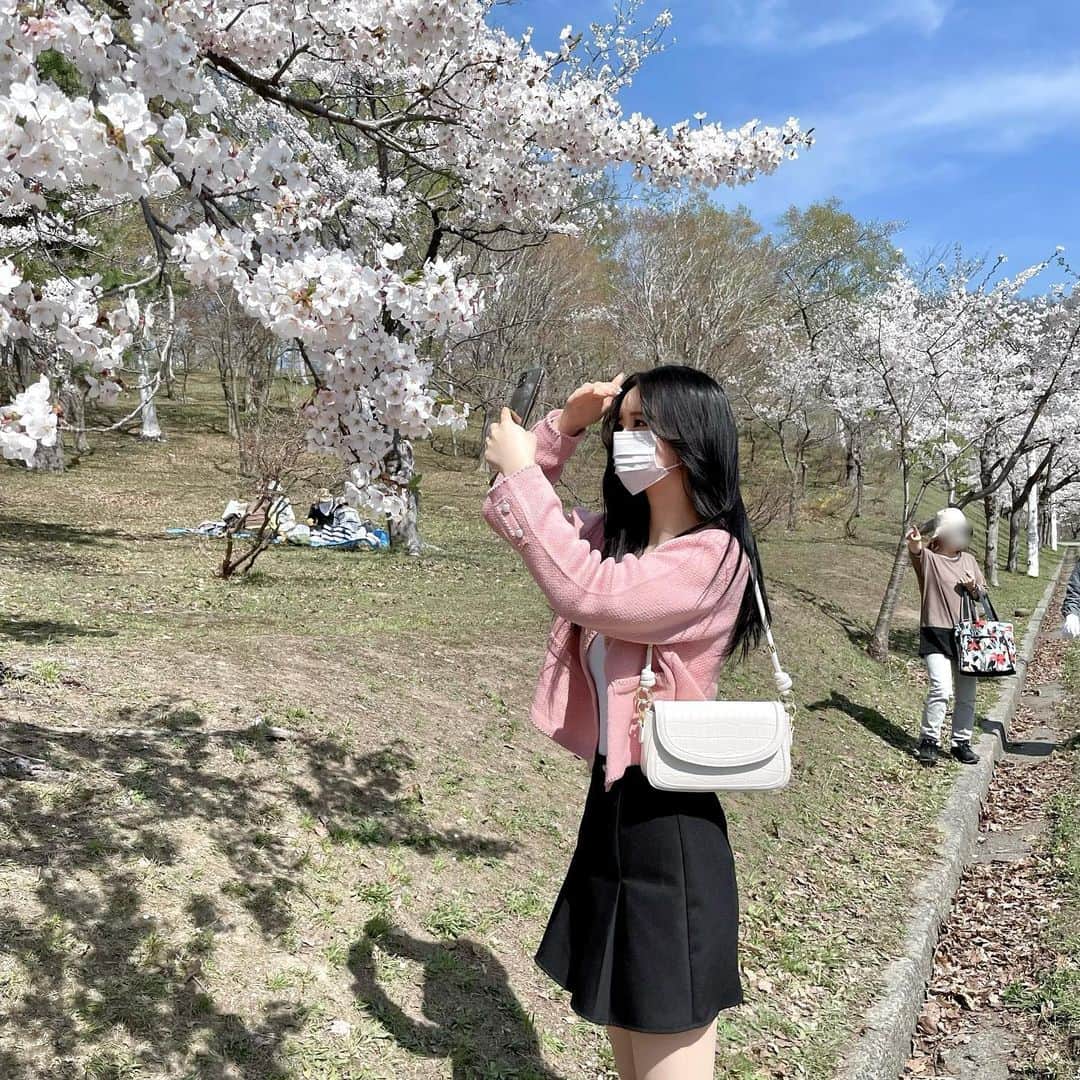 momoさんのインスタグラム写真 - (momoInstagram)「봄 🌸」5月6日 18時20分 - __53i.m