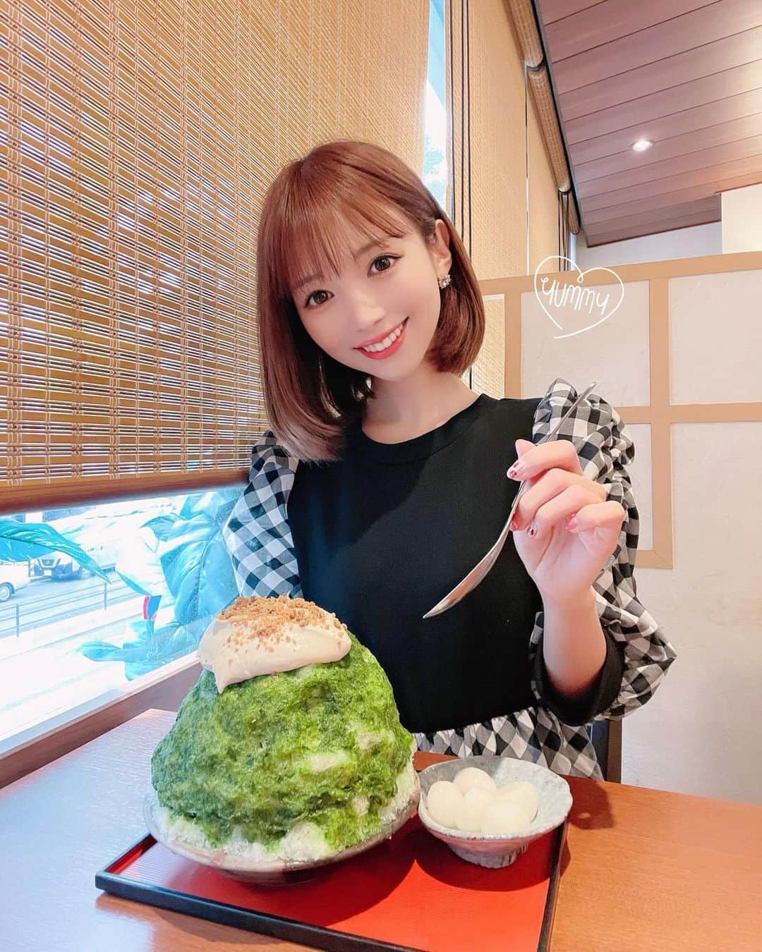 八鍬里美のグルメインスタ