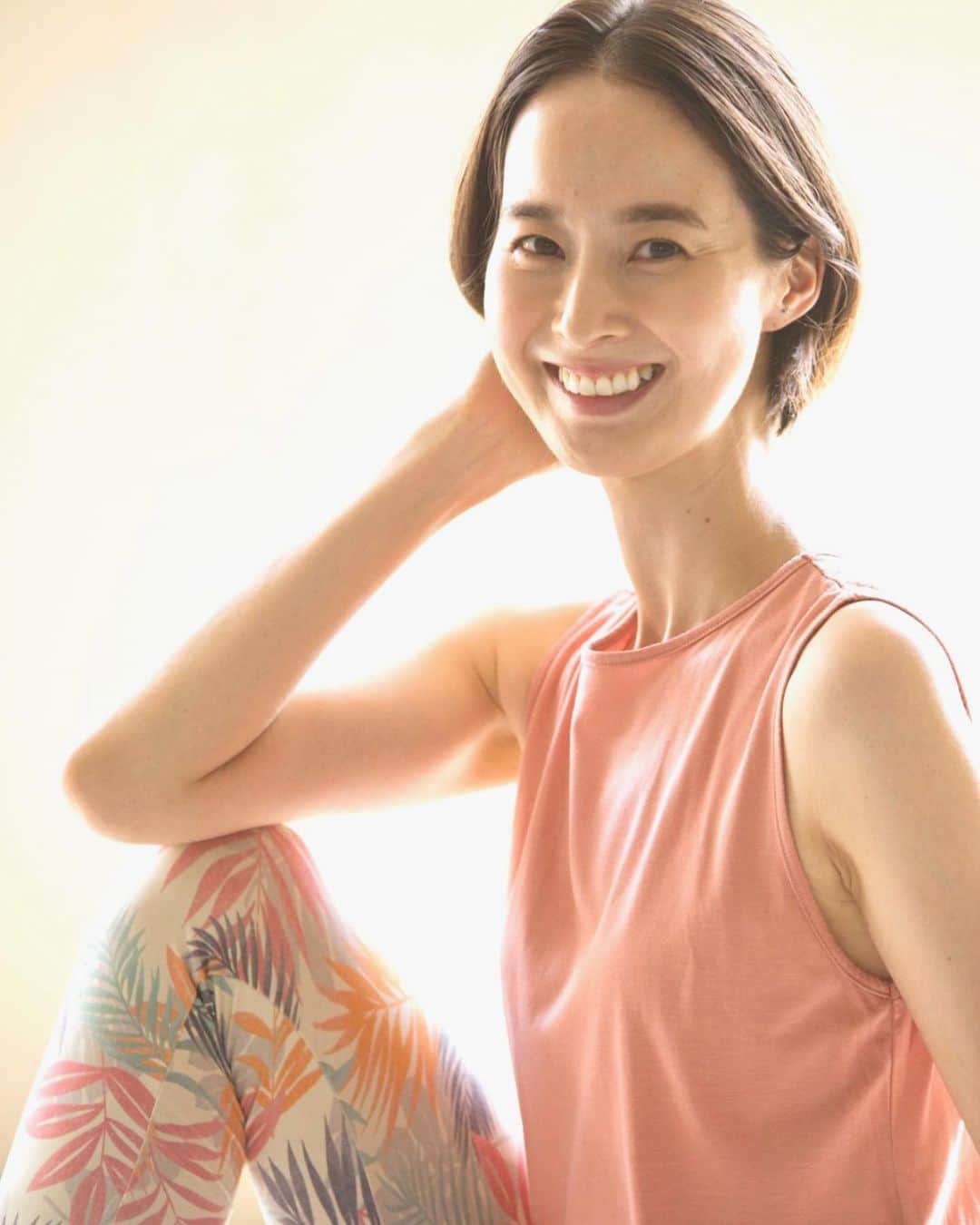 中原歩のインスタグラム：「* 5月の原宿 @asako.yoga.tokyo でのヨガレッスンは🧘‍♀️  隔週月曜日 ○9日  11時30分〜12時40分 ○23日  11時30分〜12時40分 * レッスン内容はハタヨガ入門です。 初心者の方でも安心して参加していただける内容になります。 リクエストを聞きながら参加してくださった方に合わせた形でレッスンしていきたいと思っております✨ 気持ちよく動き、心身の巡りを促していきましょう。 * 予約制となりますので @asako.yoga.tokyo ホームページ内から予約をお願いします😊 またはインスタDM、お友達の皆さまは直接連絡でも大丈夫です❗️ 感染対策をしっかりしてお待ちしてます✨ * * * #ヨガレッスン#初心者大歓迎 #明治神宮前ヨガ#中原歩」