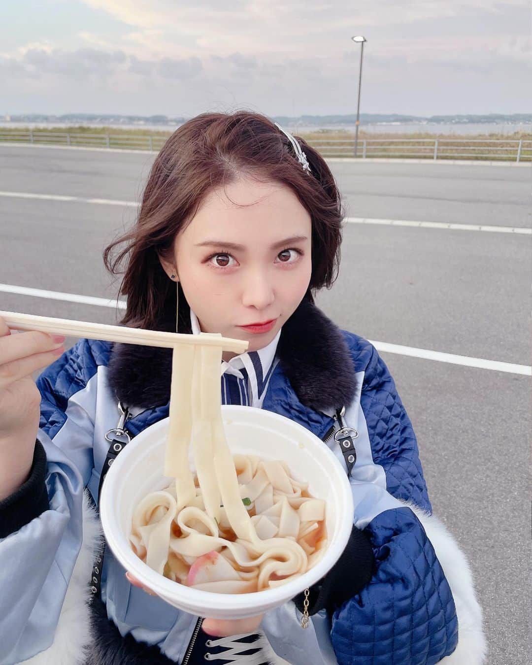 西村歩乃果のインスタグラム：「大好きなきしめんで4コマ  #きしめん　#名古屋グルメ　 #アイドル　#フェス」
