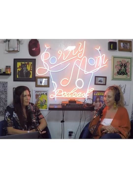 Sydney A Malerのインスタグラム：「This episode is so good of @sorrymompodcast 😂 Link in bio to the pod & new shoot. 🤙🏽」