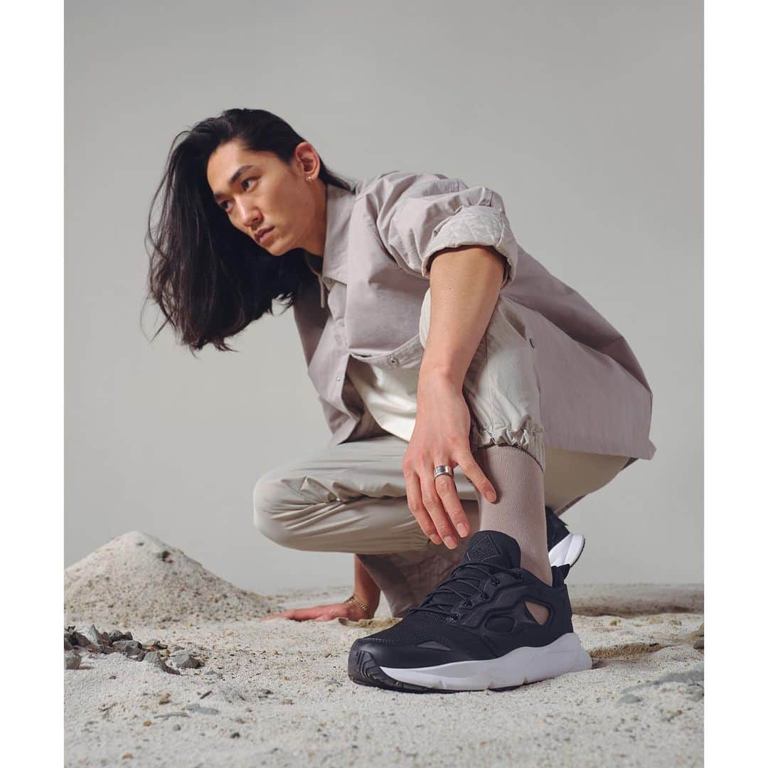 祥太郎のインスタグラム：「. Reebok 『Furylite 95』campaign . #reebok #furylite」
