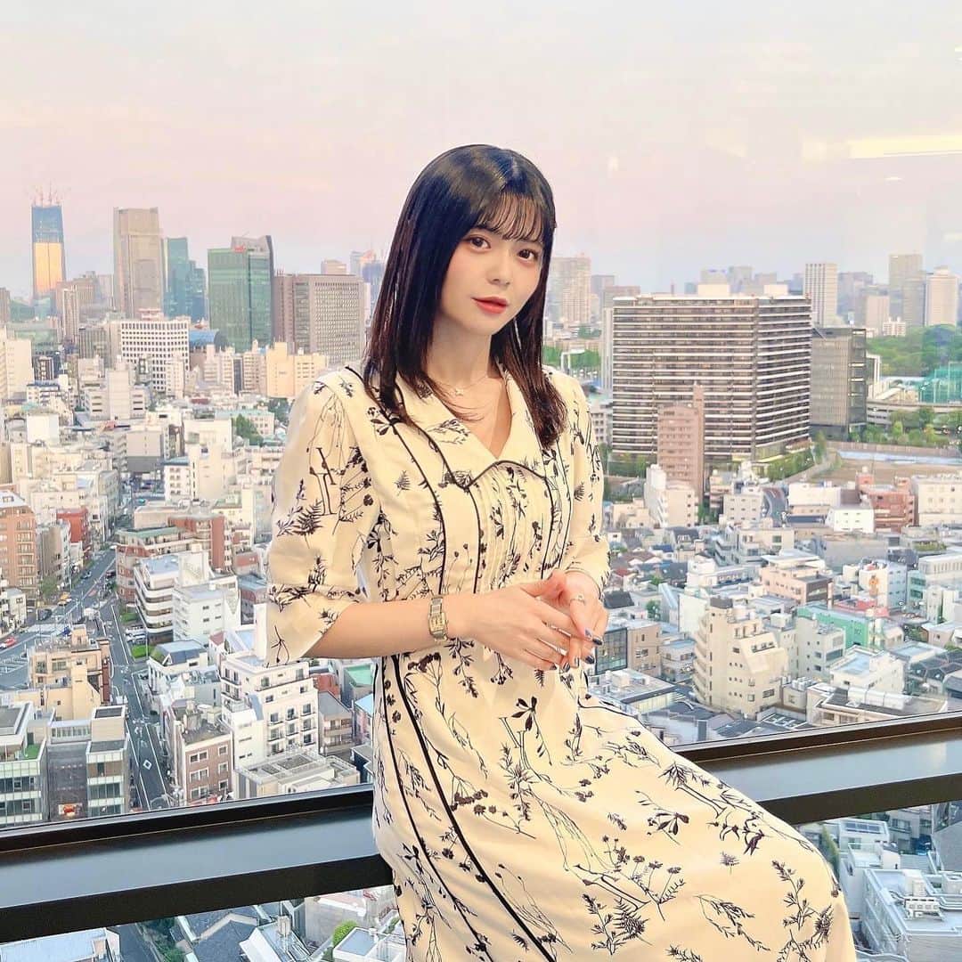 紡木吏佐のインスタグラム：「インスタしてる写真をゲットした💩💩💩💩💩💩💩💩💩💩💩」