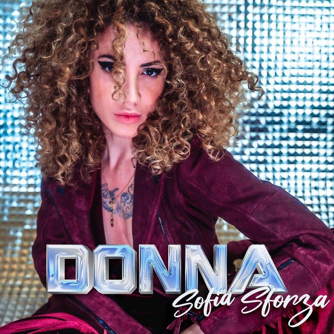 ソフィア・スフォルツァのインスタグラム：「“DONNA” out NOW!!!💃🏻🎶✨ Link in bio 😍 A noi🥂 Fatemi sapere che ne pensate!!!!!   #newsingle  #donna #sofiasforza #newmusic #music #popmusic #popartist #italianmusic #italiansinger #spotify ##nbrecords #nbrecordlabel」