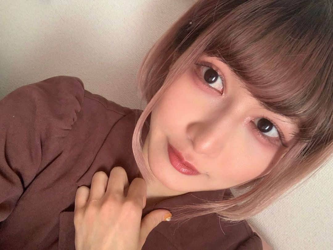 仮眠玲菜さんのインスタグラム写真 - (仮眠玲菜Instagram)「こんにちは ⁽ ˙˙̮ ⁾  #なんのハッシュタグつけようかな #自撮り女子 ？ #裸眼 ？ #アイドル ？ #こんにちは」5月7日 11時28分 - amai_re_re