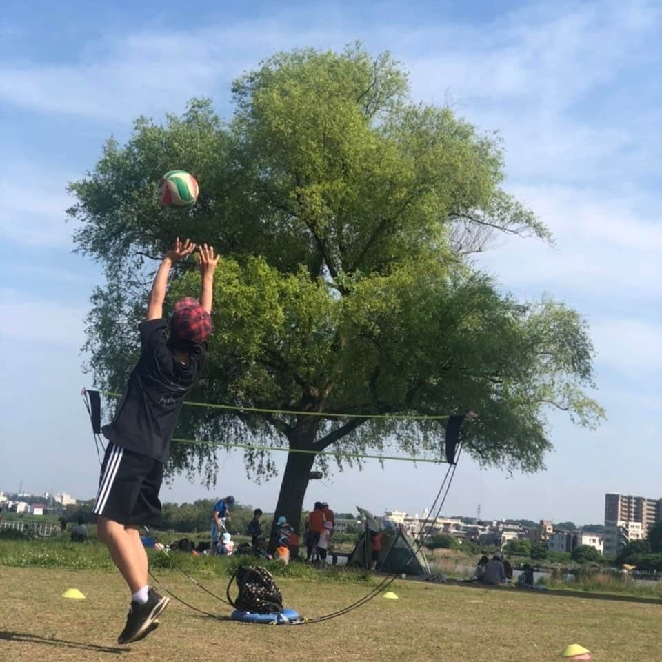 山口太幹さんのインスタグラム写真 - (山口太幹Instagram)「お友達と一緒に公園でバレーボールした‼️  あぁ～、気持ち良かった❕  #山口太幹 #taikiyamaguchi #taikiumipro #宮崎出身 #miyazaki #子役 #俳優 #中学生男子 #中学1年生 #12歳 #歴史好き #謎解き好き #抹茶好き #ビートボックス #バレーボール男子 #海汐プロダクション所属 #アービング所属 #公園 #友達との楽しい時間 #バレーボールの練習」5月7日 12時53分 - taiki_umipro