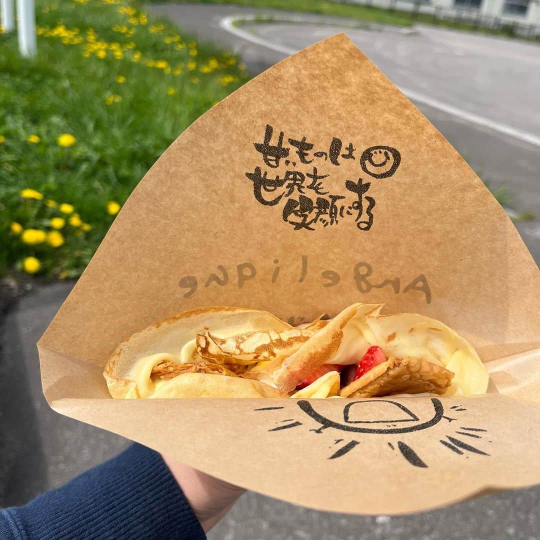 川嵜美佳のインスタグラム：「#angeliquevoyage #crepe #strawberry #millefeuille #yummy #アンジェリックヴォヤージュ #smile :))♪  #japan #hokkaido #hakodate」