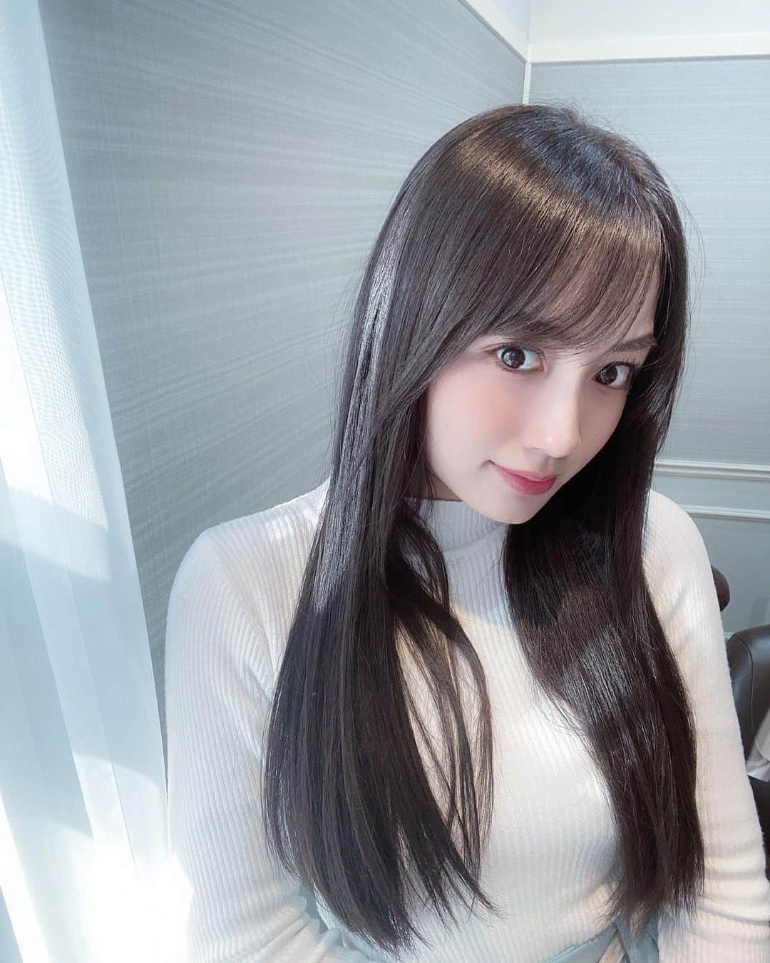黒木ひかりのインスタグラム：「本日 19:00～21:00放送 フジテレビ『芸能人が本気で考えた！ドッキリGP 全校集会スピーチ！女子校で大挑戦SP』に出演しています！✨  今回もかなり驚きました、、！😀 その時何が起きているのか分からなすぎてひたすら叫ぶしかなかったです🤣  みなさまお楽しみに☺︎!!🧡」