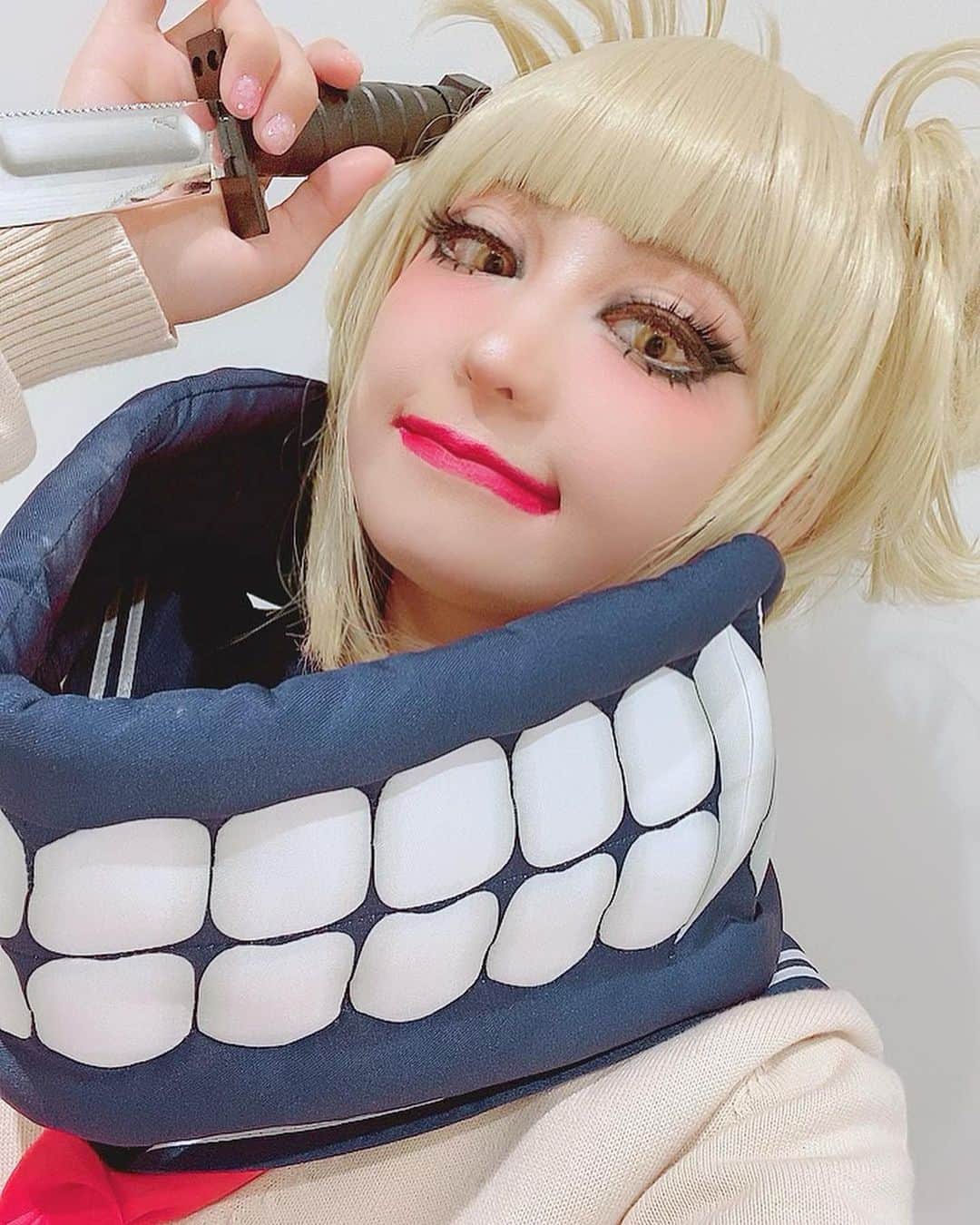 矢口真里さんのインスタグラム写真 矢口真里instagram 実は 一昨日のぐるナイさんで コスプレさせていただきました 投稿遅くなってしまった 僕のヒーローアカデミアのトガヒミコちゃん とにかく目を大きく四角めに カラコンは黄色 鼻はテープ貼って