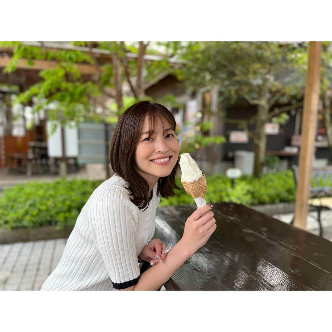 佐野伶莉さんのインスタグラム写真 - (佐野伶莉Instagram)「_ 暑くなってきてジェラートが美味しい季節🍦 田子ノ浦の生しらす丼も最高！🐟 漁港飯ってなんでこんなに美味しいんでしょう‥。 せっかくなので、前に食べた西伊豆のイカサマ丼も🦑 #いでぼく#生しらす丼 #漁港飯」5月7日 20時13分 - reiri_sano5