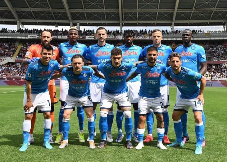 ダビド・オスピナのインスタグラム：「#ForzaNapoliSempre」