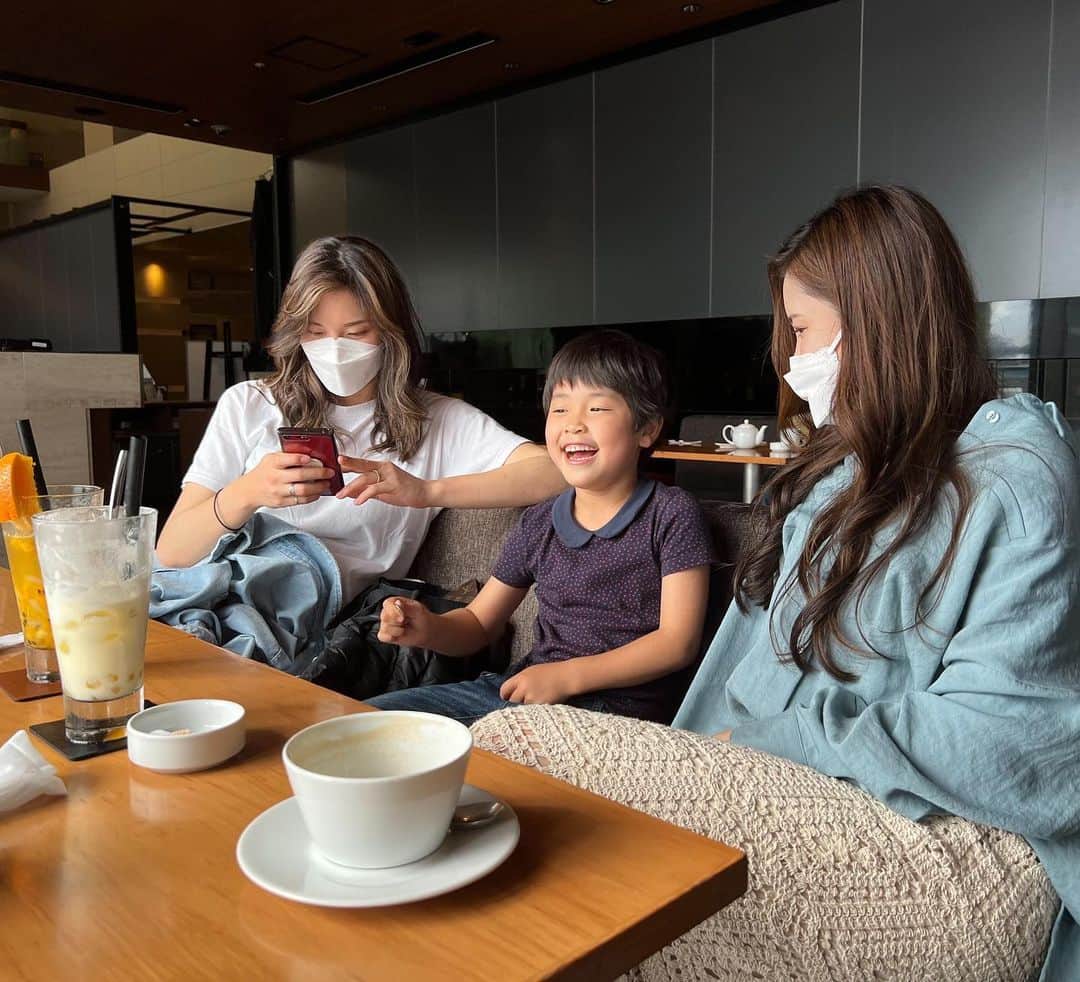 高島早百合のインスタグラム：「． GWも明日で最終日ですね！ 私も今日はお休みして、 可愛い6歳児のパワーいただいてきました🤭 ． 明日からまた頑張りましょい💪 ． #GW #休日」