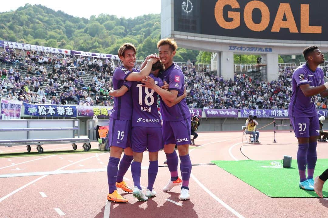 塩谷司さんのインスタグラム写真 - (塩谷司Instagram)「応援してくれたサポーターの皆さんありがとうございました！ 僕はもっと多くのサポーターとスタジアムで一緒に戦いたいです！ #sanfrecce」5月7日 21時32分 - sio12533