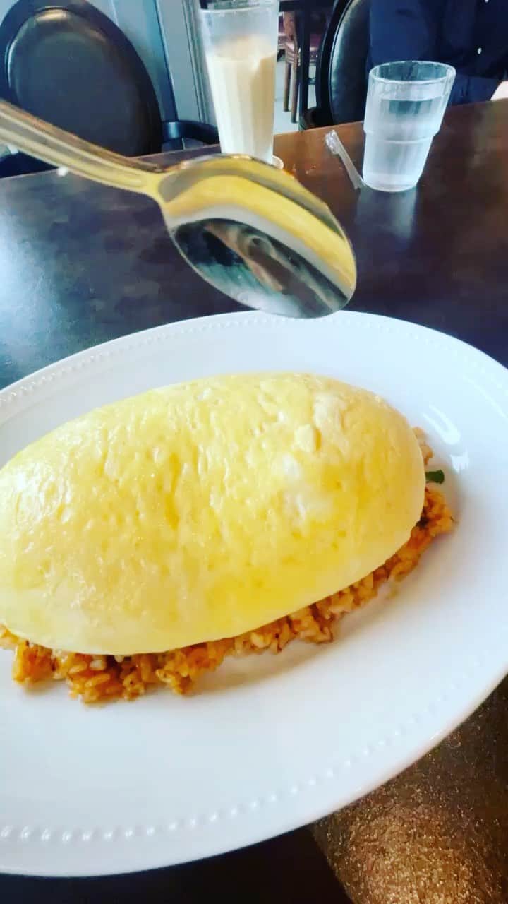 M'sブライダルのインスタグラム：「#オムライス #隠れ家 #原宿 #東京 #harajuku #tokyo #ランチ #lunch #food #料理 #cafe #カフェ #お昼ごはん #happy #love #エムズブライダル #結婚相談所 #再婚 #恋活 #バツイチ #結婚相談 #国際結婚 #婚活 #彼氏募集中 #結婚したい #彼女募集中 #アラフォー #アラサー #出会い #marriage」