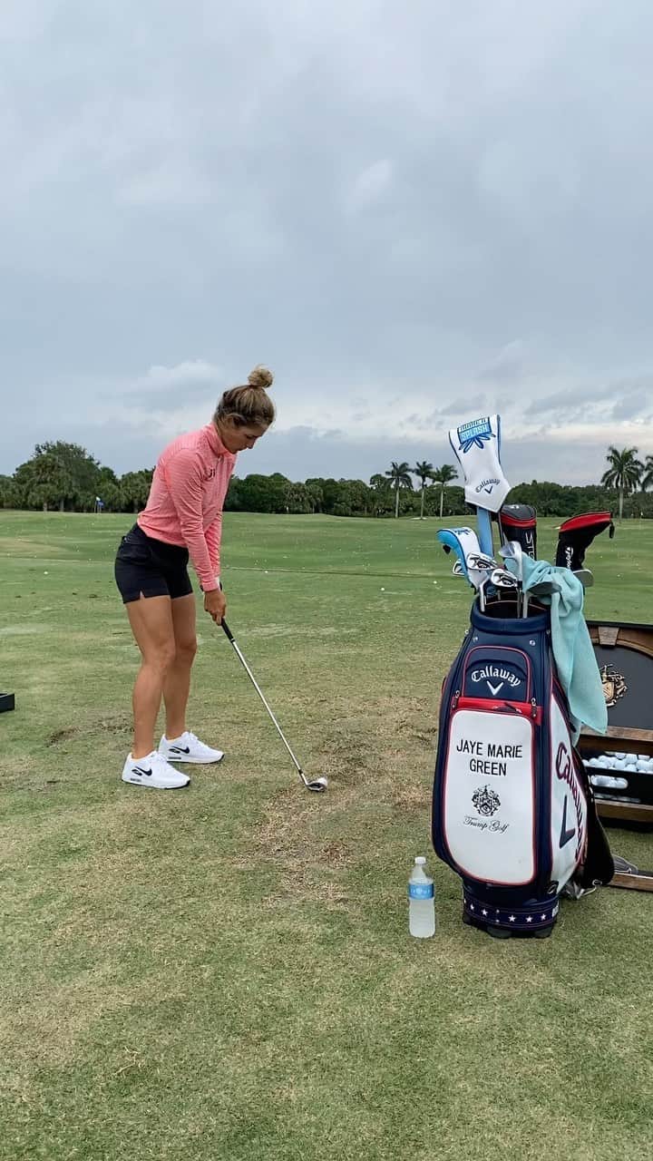 ジェイ・マリー・グリーンのインスタグラム：「Wedge work at my fave place 😍」