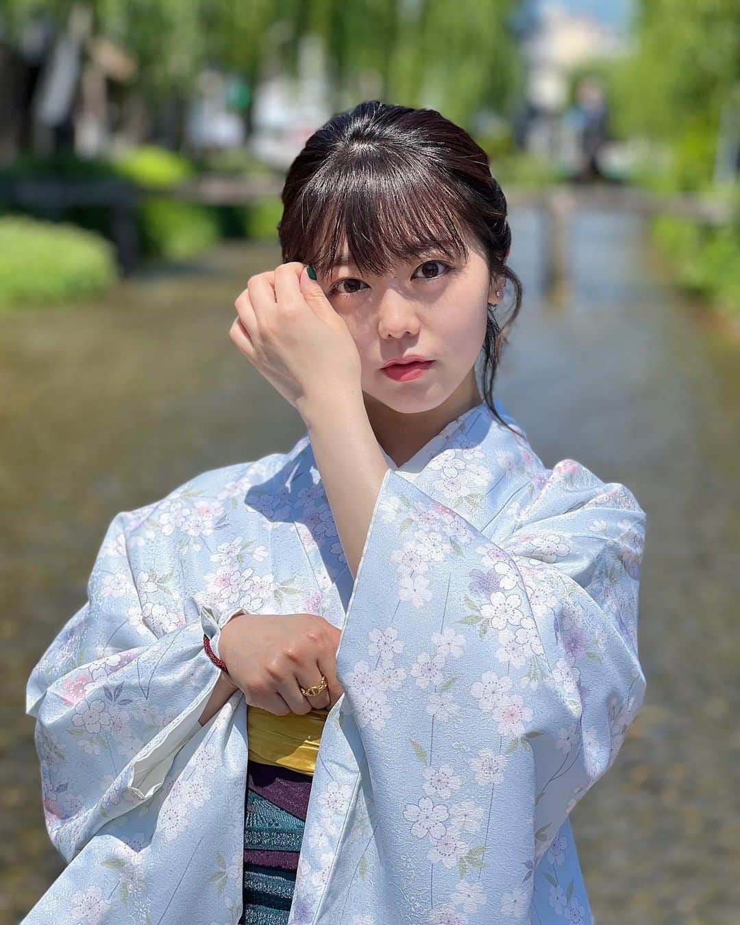 峯岸みなみのインスタグラム：「AKB時代、たまたまもらった1日のお休みがゴールデンウィークにかぶっちゃうことがあって、どこも人多いなぁ...嫌だなぁ...って印象が強かったのですが、今年初めて連休を満喫したおかげで人混みも含めてにぎやかなゴールデンウィークが好きになりました。  いっぱい遊んでいっぱい食べた分のしわ寄せがここからやばいよぉ...頑張ろう！！！！」