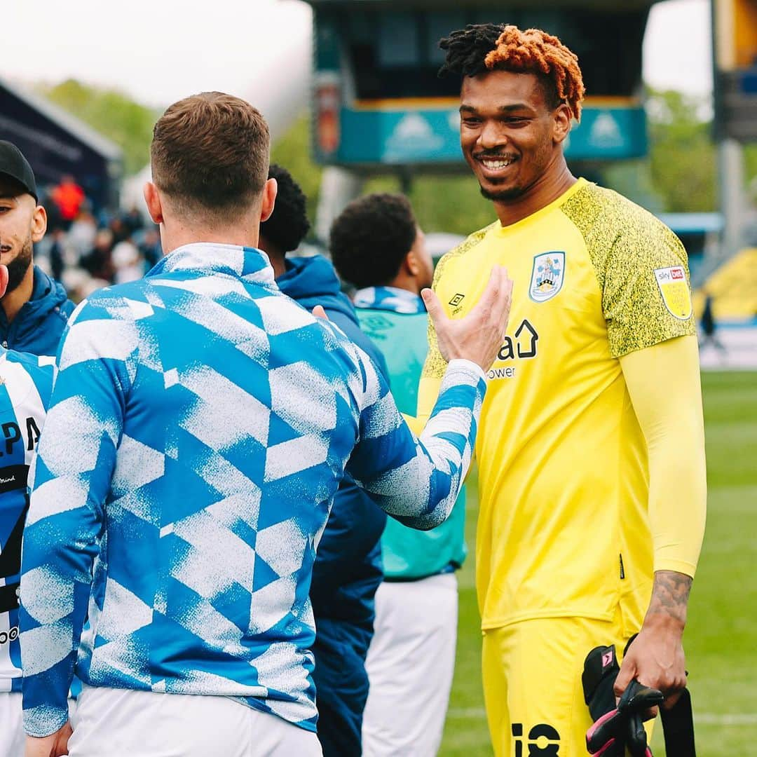 ジャマル・ブラックマンのインスタグラム：「Next stop play-offs 📍 Fans were fantastic today 🙌🏾 Big matches ahead, no room for complacency. Let’s keep the form going 🔥 #htafc」