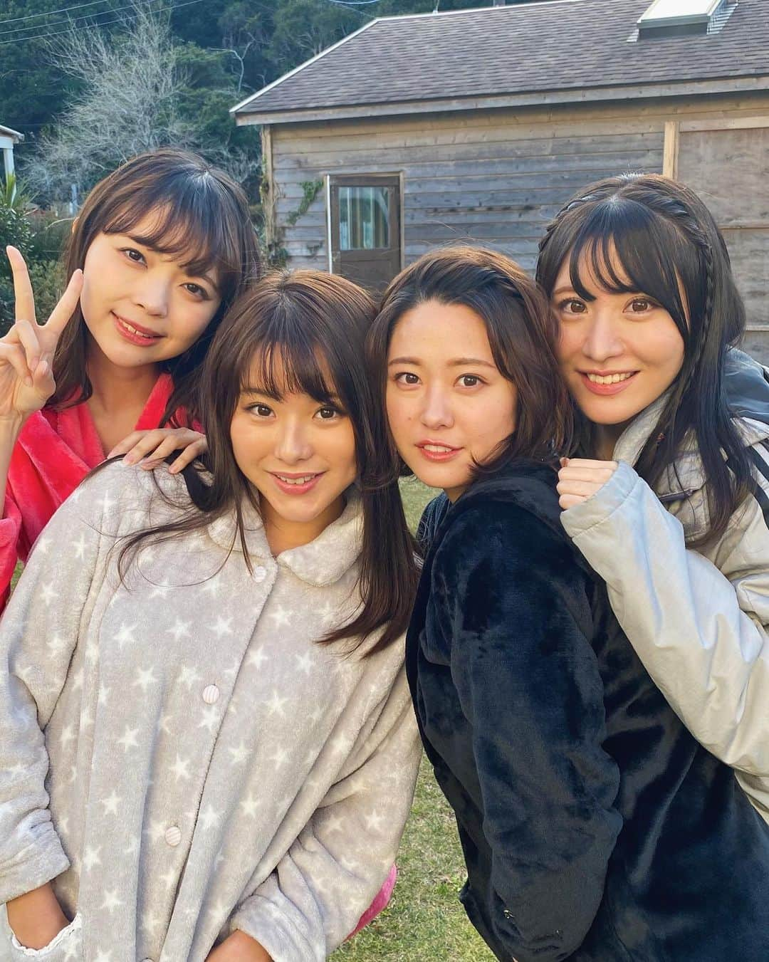 白波瀬海来さんのインスタグラム写真 - (白波瀬海来Instagram)「.  ✨ピラミッドGALS✨ みんな週刊ポストのデジタル写真集は見てくれたかな？💜 それぞれ個々にもデジタル写真集を出させてもらってるからCheckしてね😉  🌟掲載情報🌟  ✅デジタル写真集　発売中❣️ 週刊ポスト【美女ボディボーダー白波瀬海来 潮騒に抱かれて】 ※アカウントのリンクから購入可能です🕊  ✅週刊ポスト【ピラミッドGALS】 ※こちらのデジタル写真集も発売中！  #週刊ポスト #写真集 #デジタル写真集 #白波瀬海来 #アーティストハウスピラミッド #グラビア #グラビアアイドル #女優 #タレント #ボディボード #bodyboard #美容 #nails #surf #surfing #training  #roxy #roxyjapan #sabbiasurf #bikini」5月8日 20時09分 - kyra.97