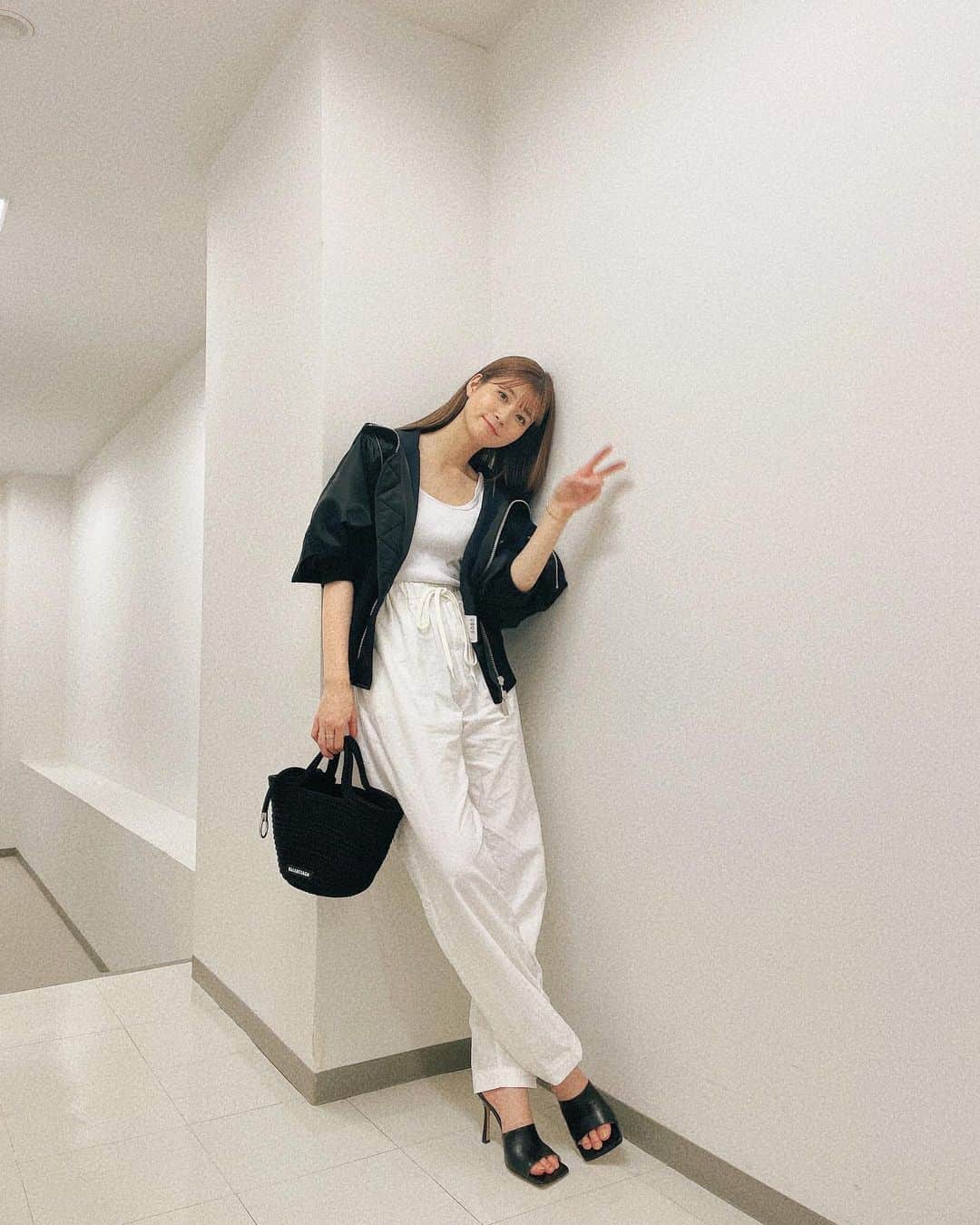 生見愛瑠さんのインスタグラム写真 - (生見愛瑠Instagram)「ぶれ〜、   #めるのふく」5月8日 20時36分 - meru_nukumi