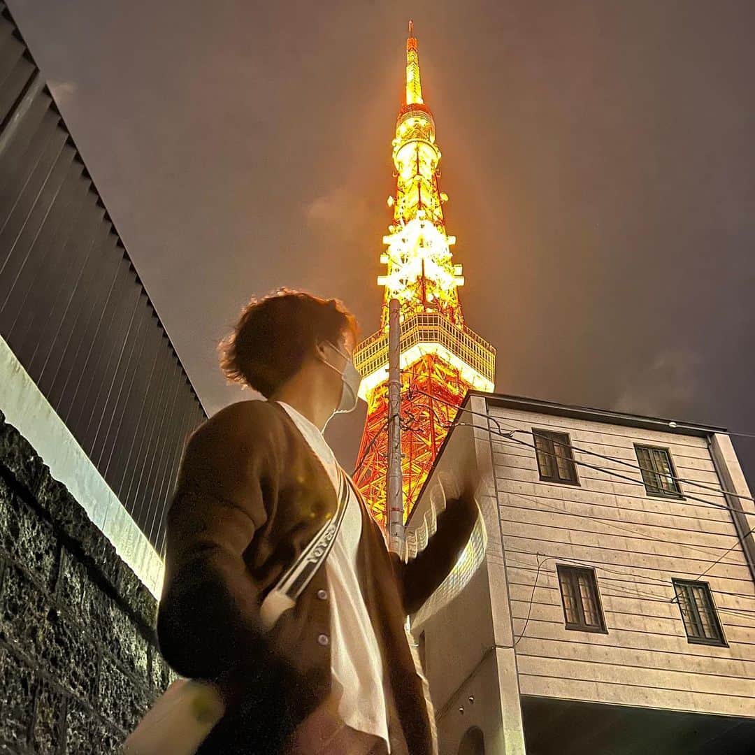 ミンギュのインスタグラム：「🤎🧡」