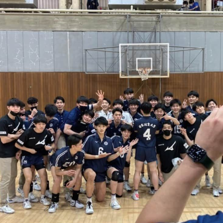 吉村颯太のインスタグラム：「4️⃣勝目！！！   #日本体育大学男子バレーボール部   #春リーグ」