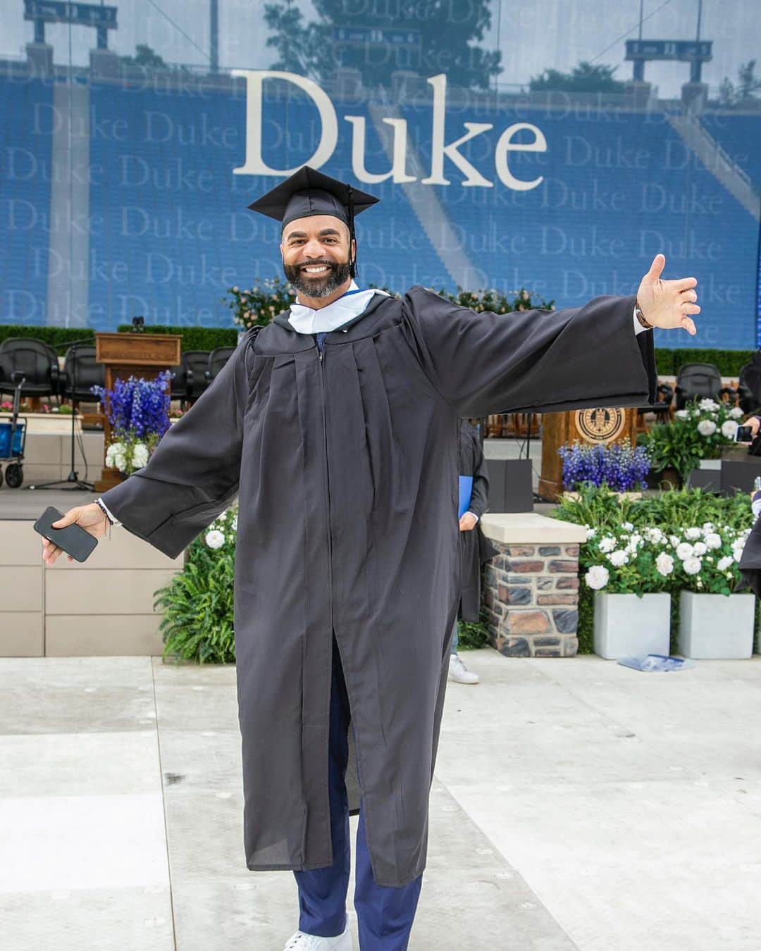 カルロス・ブーザーのインスタグラム：「“THE FINISH LINE IS THE STARTING SPOT”  What A Day My Friends…  Got To Celebrate Mothers Day With My Parents As I Finally Graduated From Duke!!!  What An Incredible Journey That Started Back in 1999 When I First Came To Campus… Took A Village, From My Parents & Family, To My Guys Mike Schrage & Kenny King, To All My Teammates & Coaches, To All My Fellow Classmates & Professors… Just Wanna Say THANK YOU!!! @dukembb @dukeuniversity #holdat 🎓」
